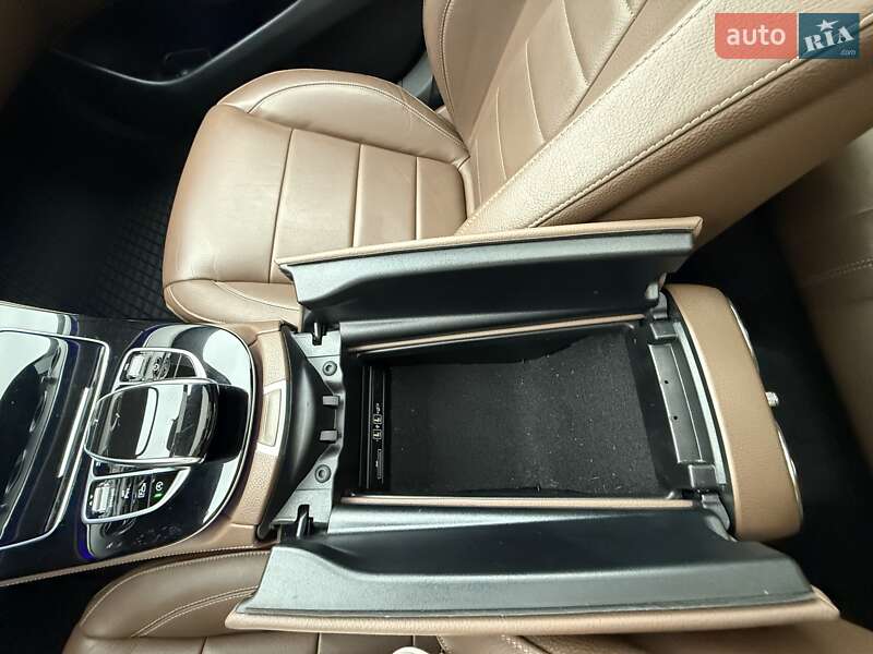 Седан Mercedes-Benz E-Class 2018 в Киеве