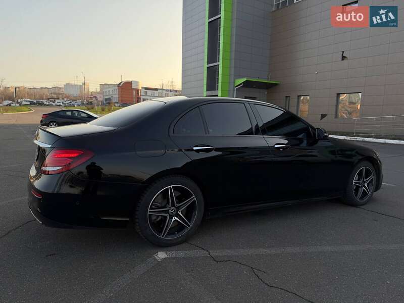 Седан Mercedes-Benz E-Class 2018 в Кривом Роге