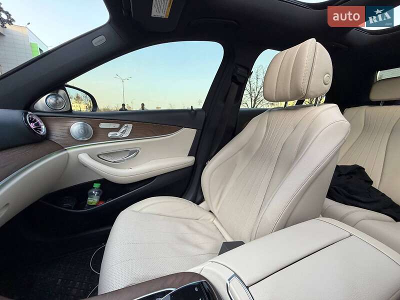 Седан Mercedes-Benz E-Class 2018 в Кривом Роге