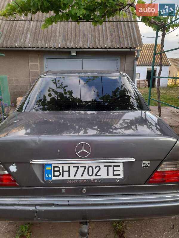 Седан Mercedes-Benz E-Class 1993 в Тернополе