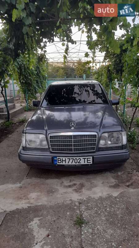 Седан Mercedes-Benz E-Class 1993 в Тернополе