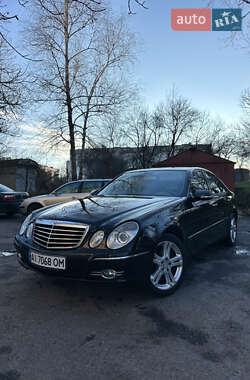 Седан Mercedes-Benz E-Class 2008 в Смілі