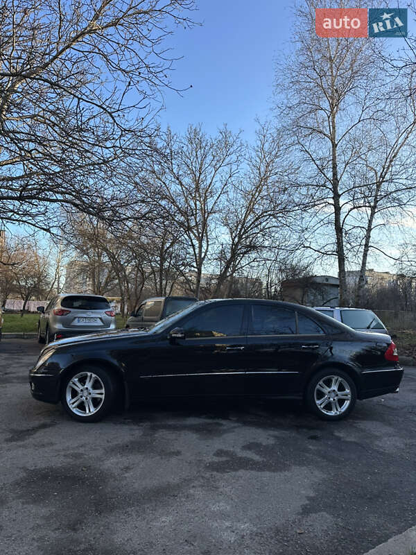 Седан Mercedes-Benz E-Class 2008 в Смеле