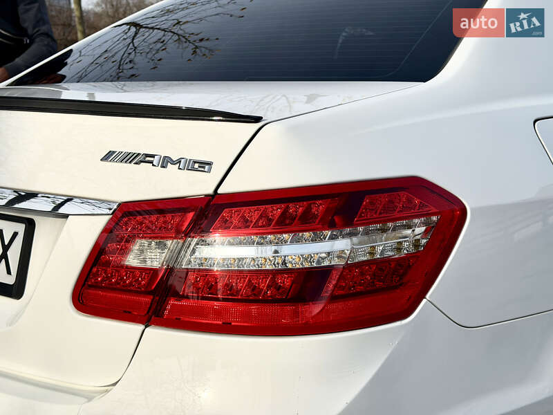 Седан Mercedes-Benz E-Class 2012 в Дніпрі