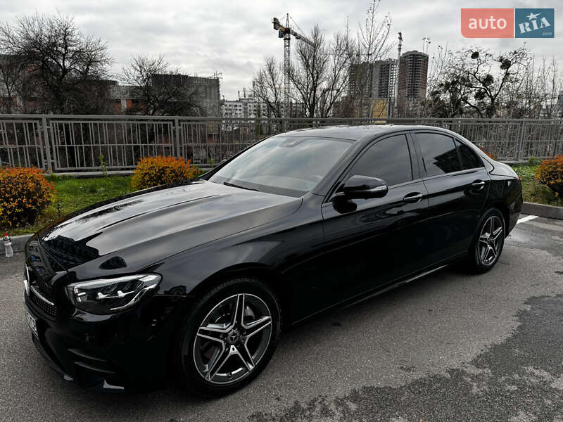 Седан Mercedes-Benz E-Class 2022 в Киеве