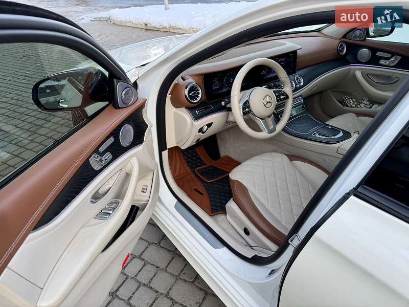 Седан Mercedes-Benz E-Class 2019 в Львові