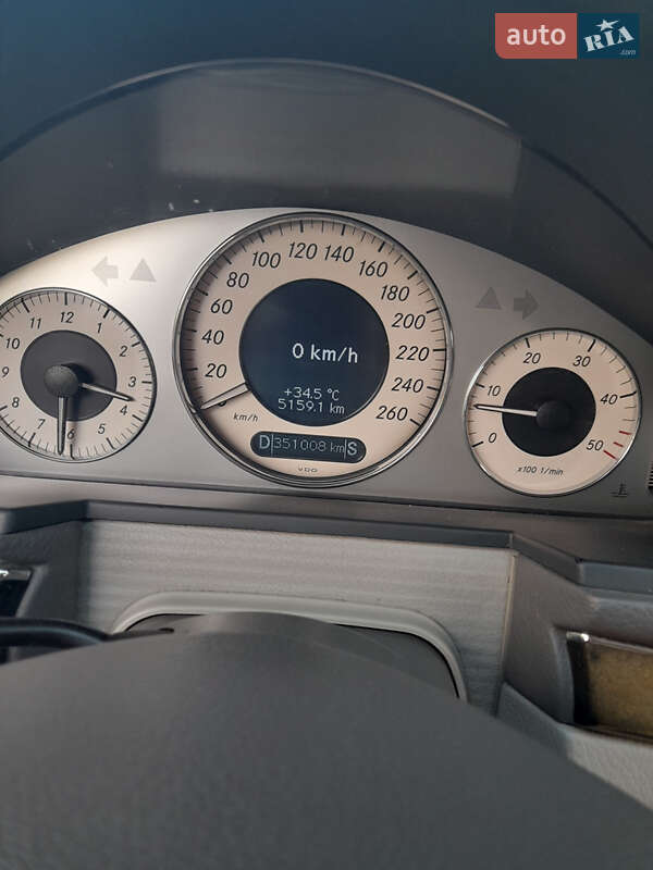 Седан Mercedes-Benz E-Class 2005 в Могилів-Подільському
