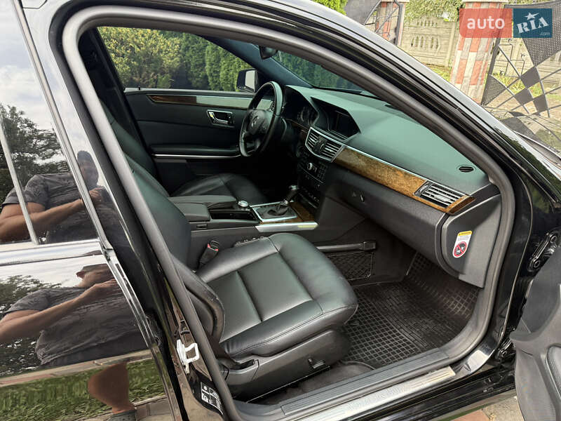 Седан Mercedes-Benz E-Class 2009 в Коломые