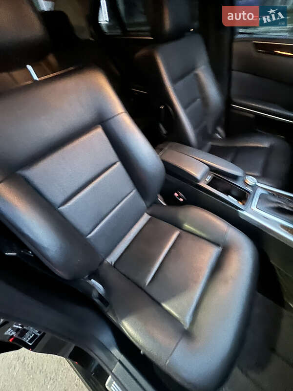Седан Mercedes-Benz E-Class 2011 в Одесі