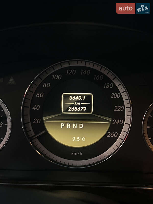 Седан Mercedes-Benz E-Class 2011 в Одесі