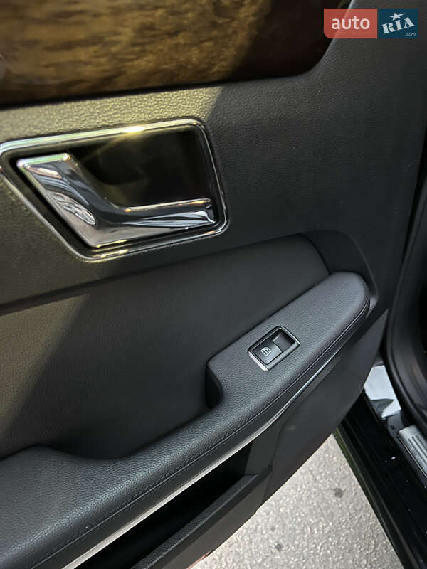 Седан Mercedes-Benz E-Class 2011 в Одесі