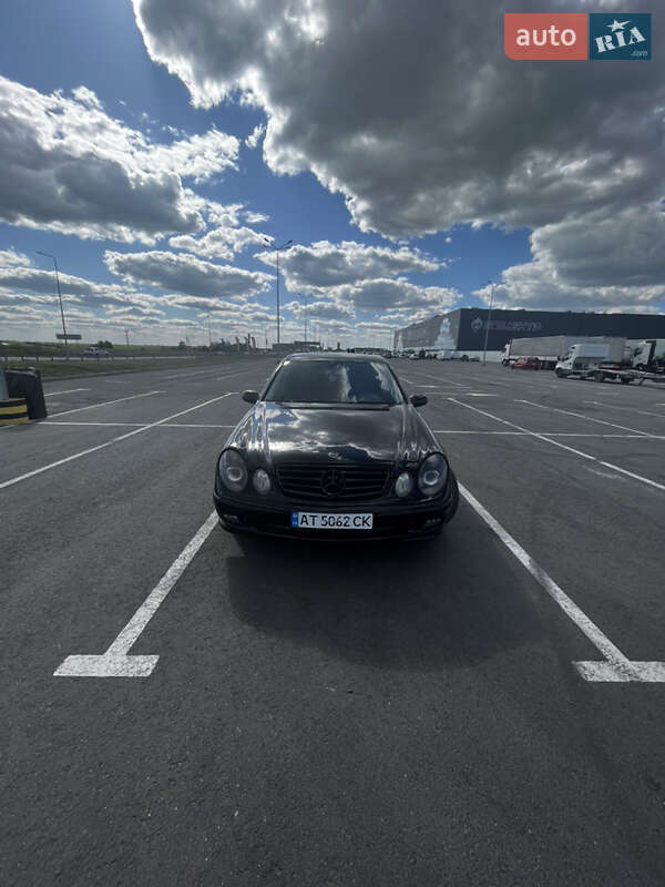 Седан Mercedes-Benz E-Class 2005 в Львові