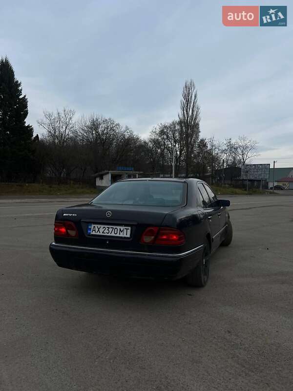 Седан Mercedes-Benz E-Class 1999 в Городку