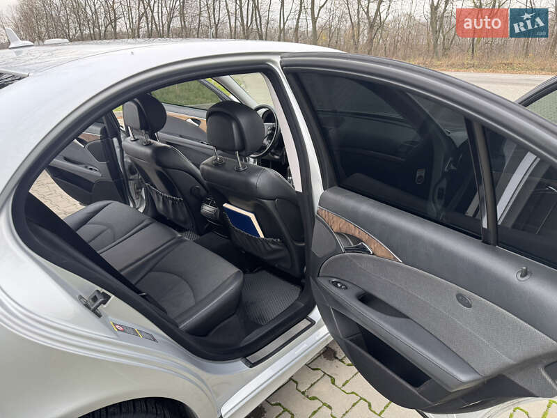 Седан Mercedes-Benz E-Class 2008 в Сторожинці