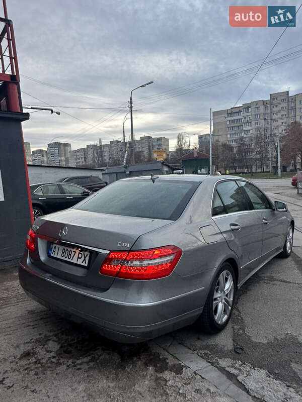 Седан Mercedes-Benz E-Class 2010 в Киеве
