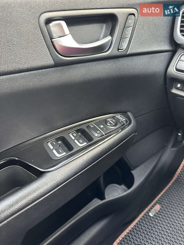 Седан Mercedes-Benz E-Class 2010 в Киеве