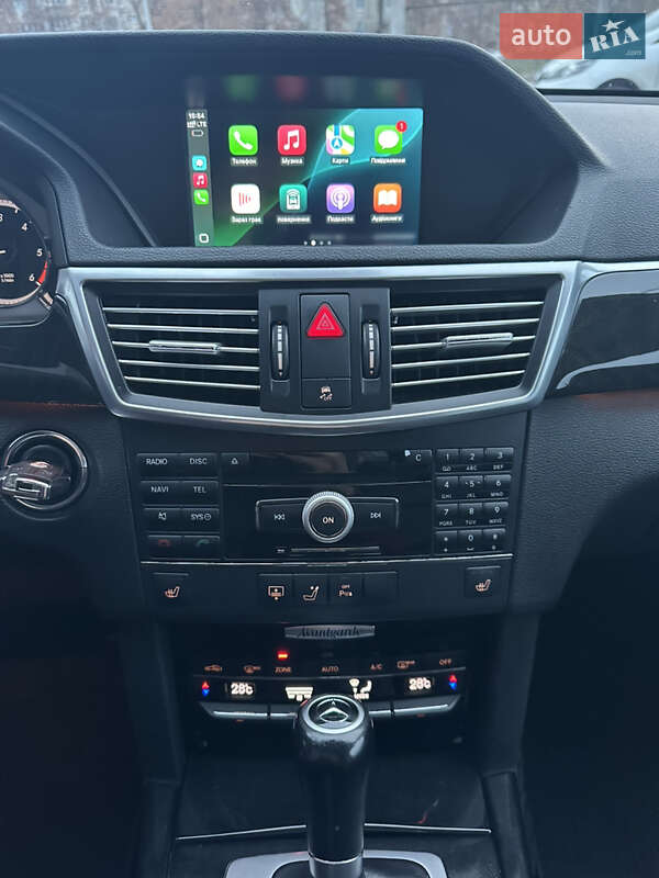 Седан Mercedes-Benz E-Class 2010 в Киеве