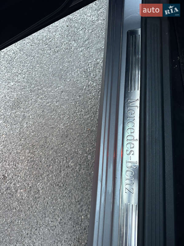 Седан Mercedes-Benz E-Class 2010 в Киеве