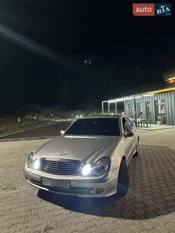 Седан Mercedes-Benz E-Class 2005 в Косові