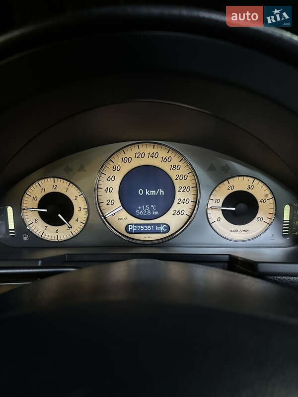 Седан Mercedes-Benz E-Class 2005 в Косові