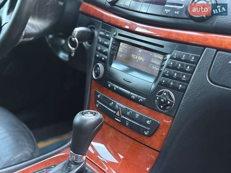 Седан Mercedes-Benz E-Class 2007 в Самборі