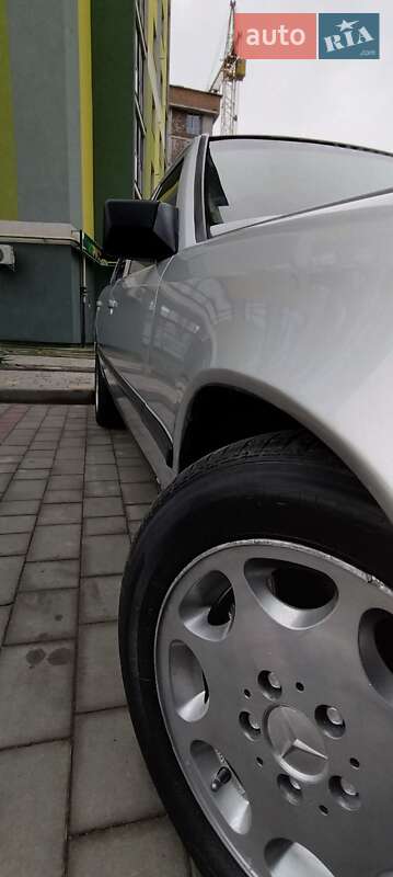 Седан Mercedes-Benz E-Class 1988 в Тернополі фото 14 Седан Mercedes-Benz E-Class 1988 в Тернополі