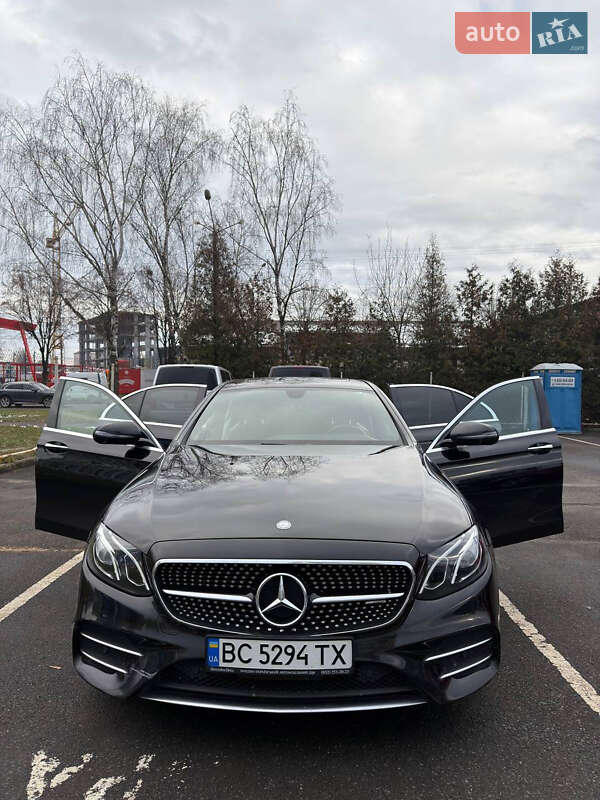 Седан Mercedes-Benz E-Class 2016 в Львові