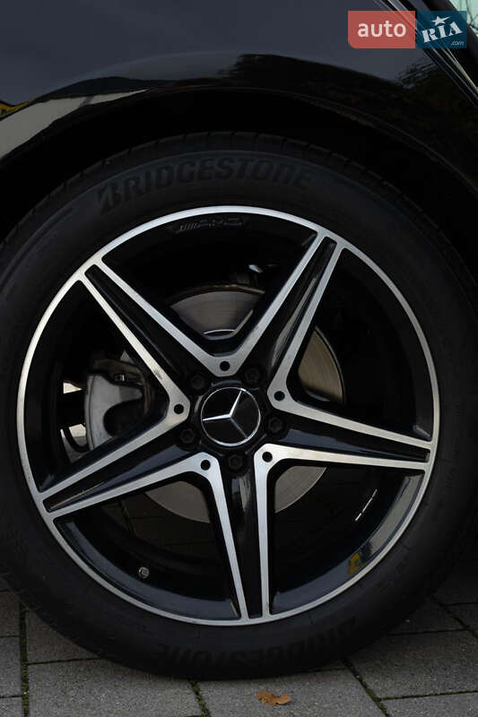 Седан Mercedes-Benz E-Class 2016 в Львові