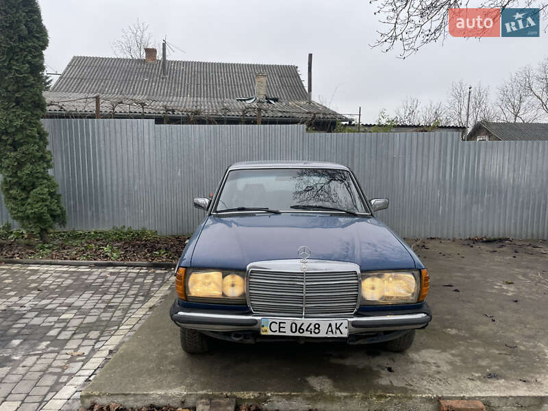 Седан Mercedes-Benz E-Class 1983 в Чернівцях