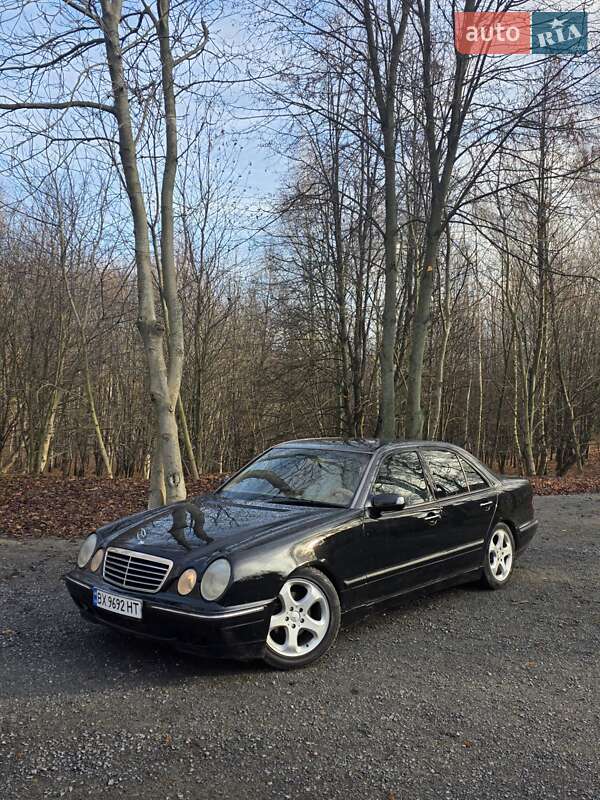 Mercedes-Benz E-Class 2000