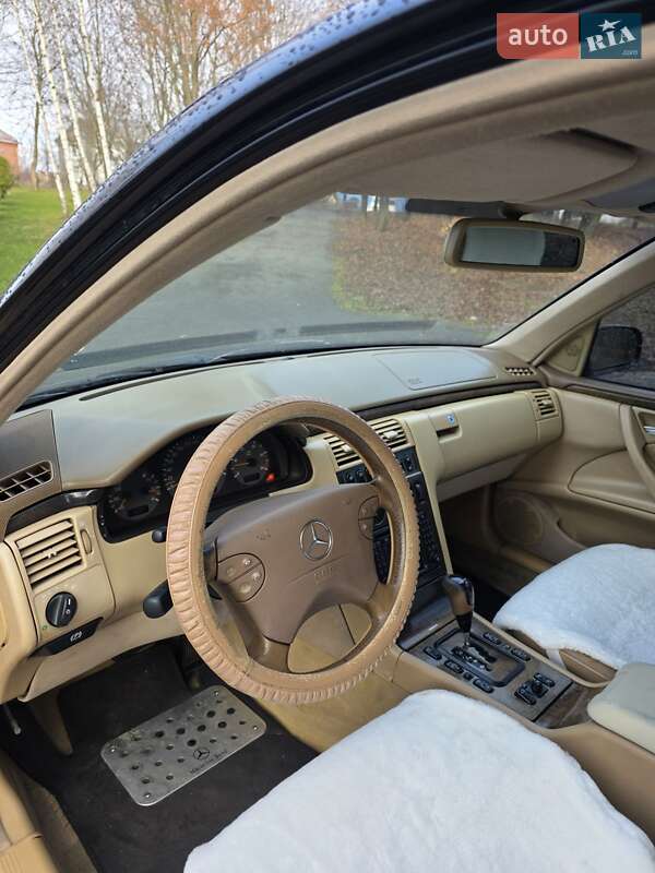 Седан Mercedes-Benz E-Class 2000 в Хмельницком