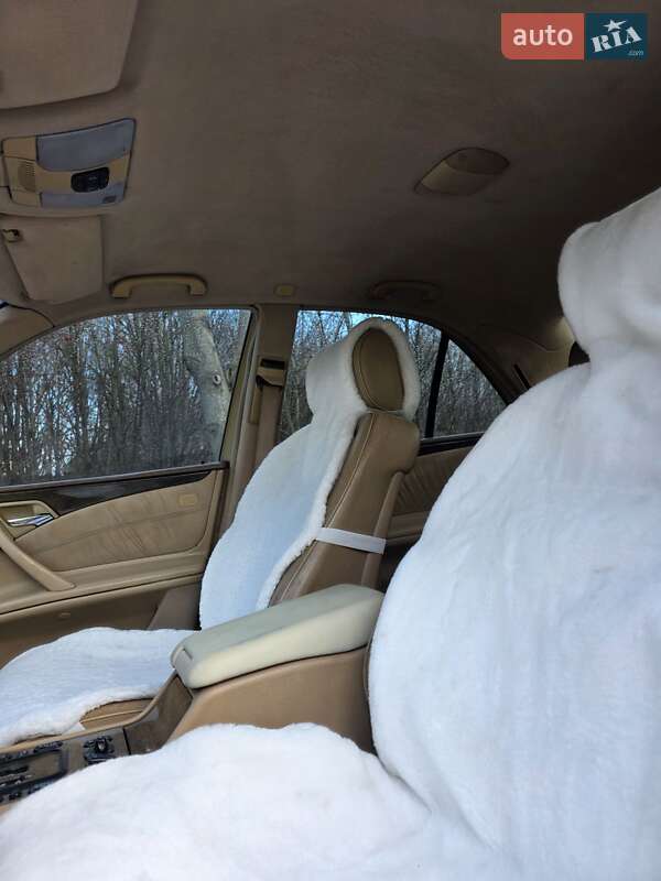 Седан Mercedes-Benz E-Class 2000 в Хмельницком