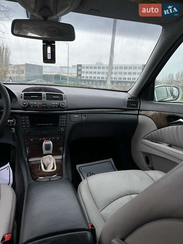 Седан Mercedes-Benz E-Class 2003 в Василькові