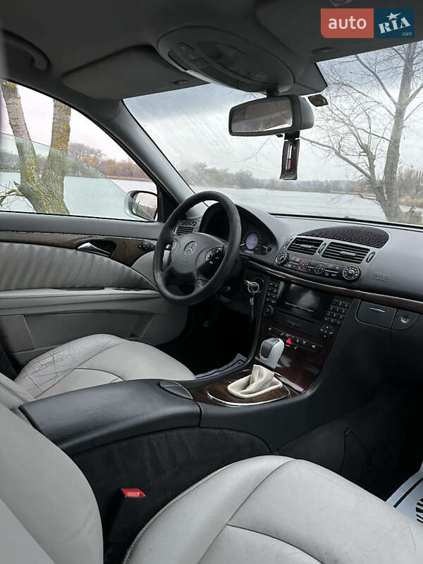 Седан Mercedes-Benz E-Class 2003 в Василькові
