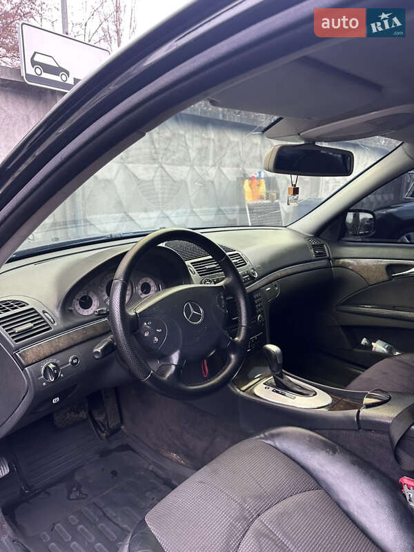 Седан Mercedes-Benz E-Class 2003 в Вышгороде