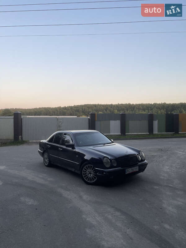 Седан Mercedes-Benz E-Class 1995 в Луцке фото 3 Седан Mercedes-Benz E-Class 1995 в Луцке