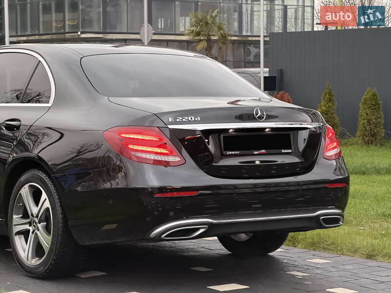 Седан Mercedes-Benz E-Class 2019 в Ужгороді