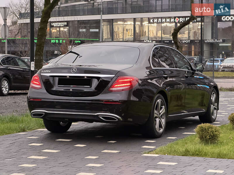 Седан Mercedes-Benz E-Class 2019 в Ужгороді
