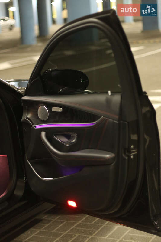 Седан Mercedes-Benz E-Class 2016 в Киеве