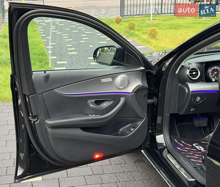 Седан Mercedes-Benz E-Class 2019 в Ужгороді