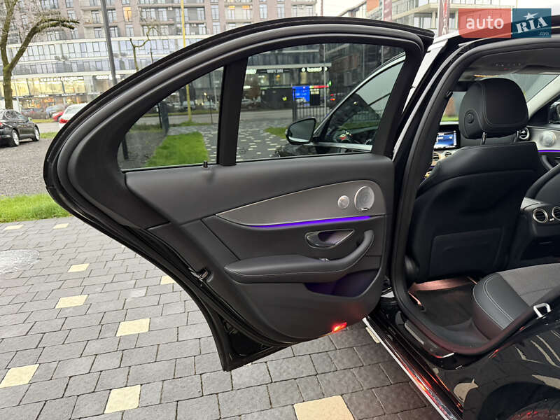 Седан Mercedes-Benz E-Class 2019 в Ужгороді
