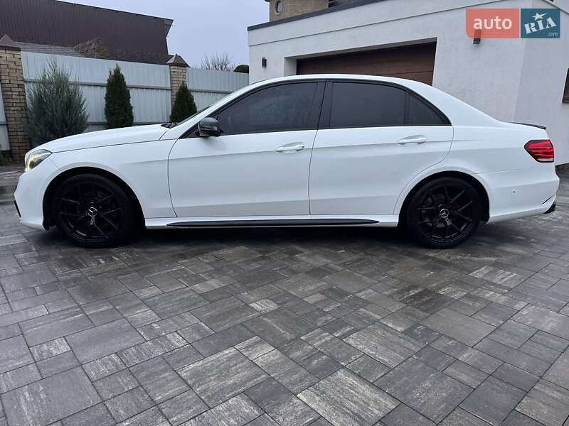 Седан Mercedes-Benz E-Class 2013 в Охтирці
