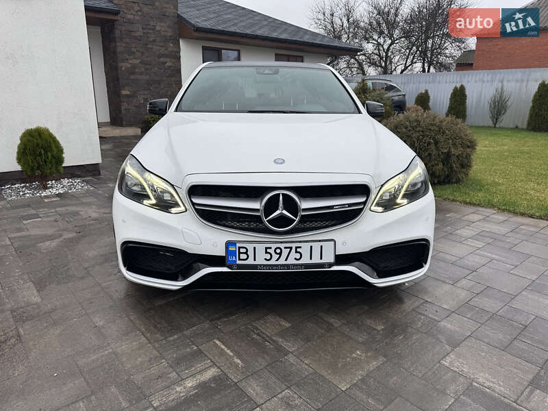 Седан Mercedes-Benz E-Class 2013 в Охтирці