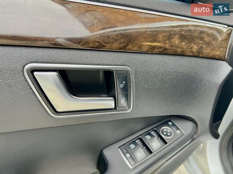 Седан Mercedes-Benz E-Class 2013 в Києві