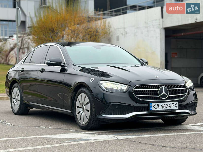 Седан Mercedes-Benz E-Class 2021 в Києві