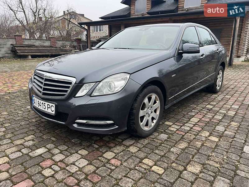 Mercedes-Benz E-Class 2011