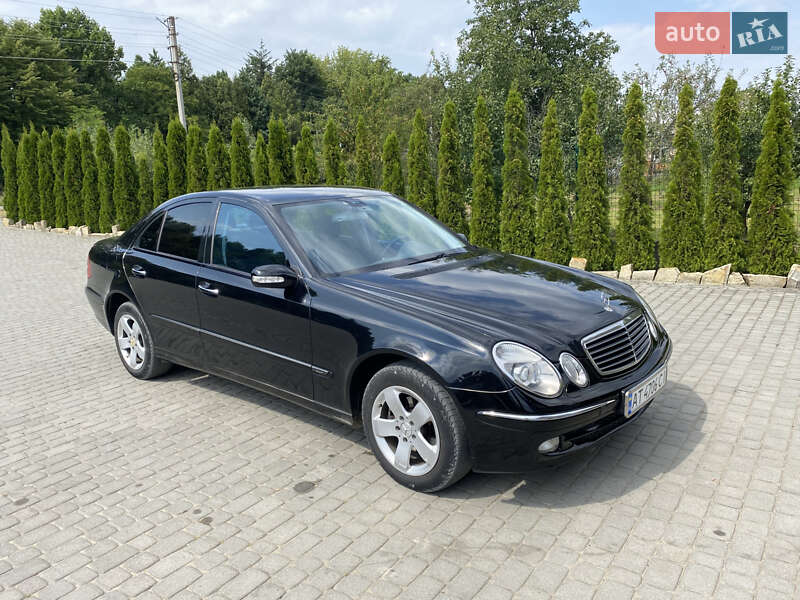 Седан Mercedes-Benz E-Class 2004 в Косове