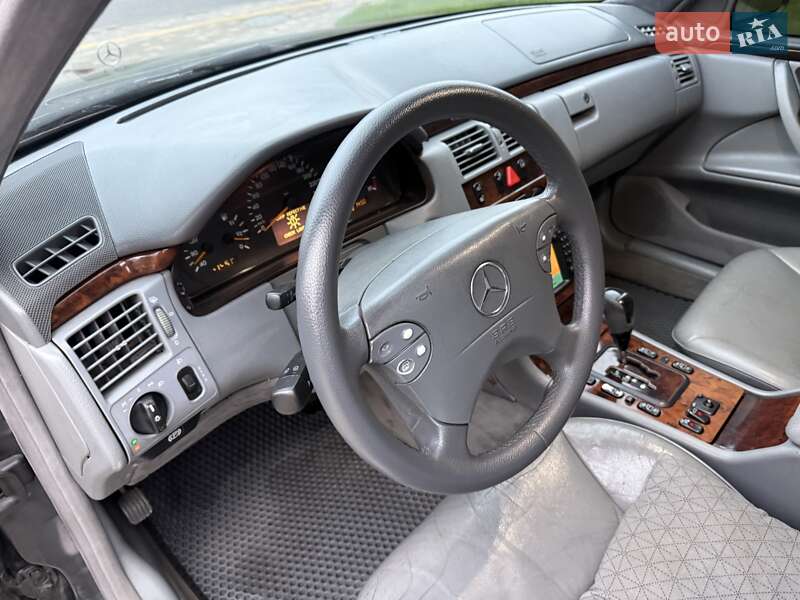 Седан Mercedes-Benz E-Class 2000 в Одессе