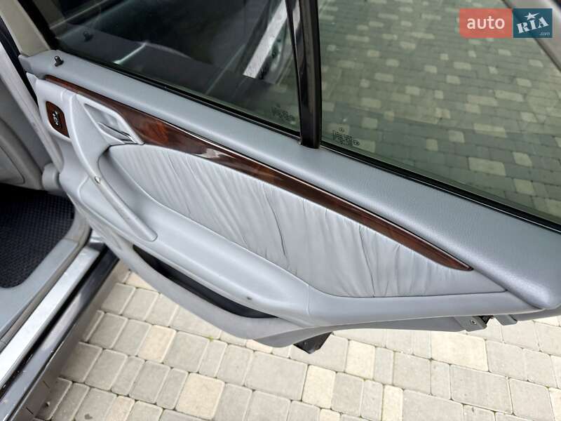 Седан Mercedes-Benz E-Class 2000 в Одессе