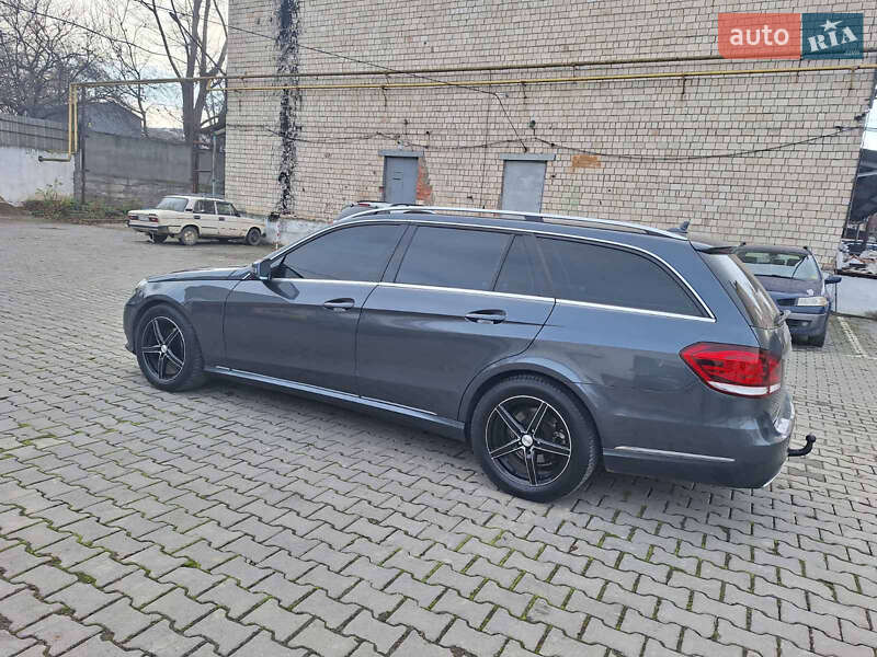 Седан Mercedes-Benz E-Class 2015 в Ивано-Франковске